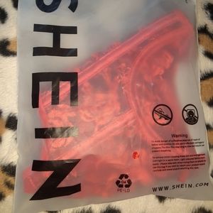 Red lace lingere set